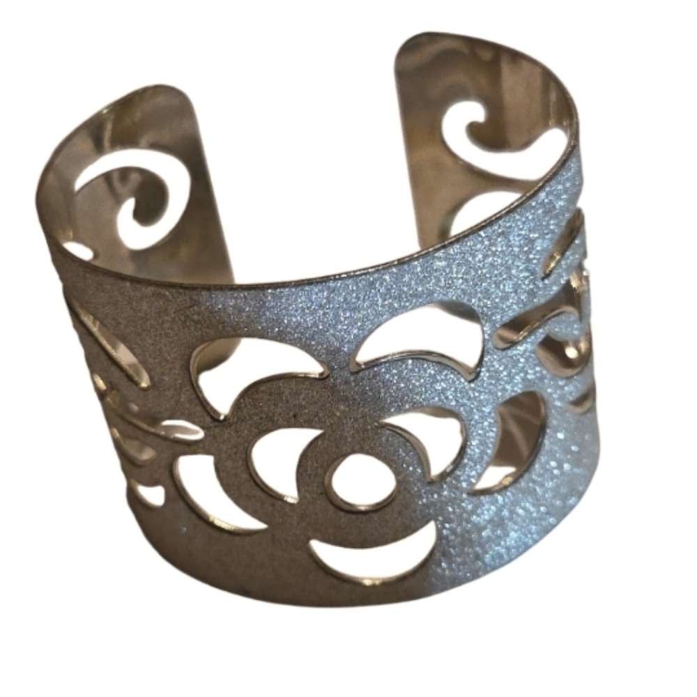 Y2k New Silver Glitter Cutout Roses Leaves Cuff Bracelet